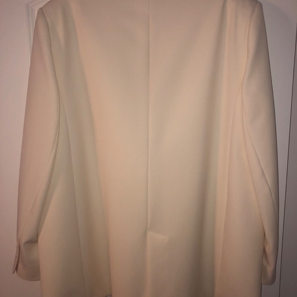 Zara Oversized Blazer - Picture 2 of 5